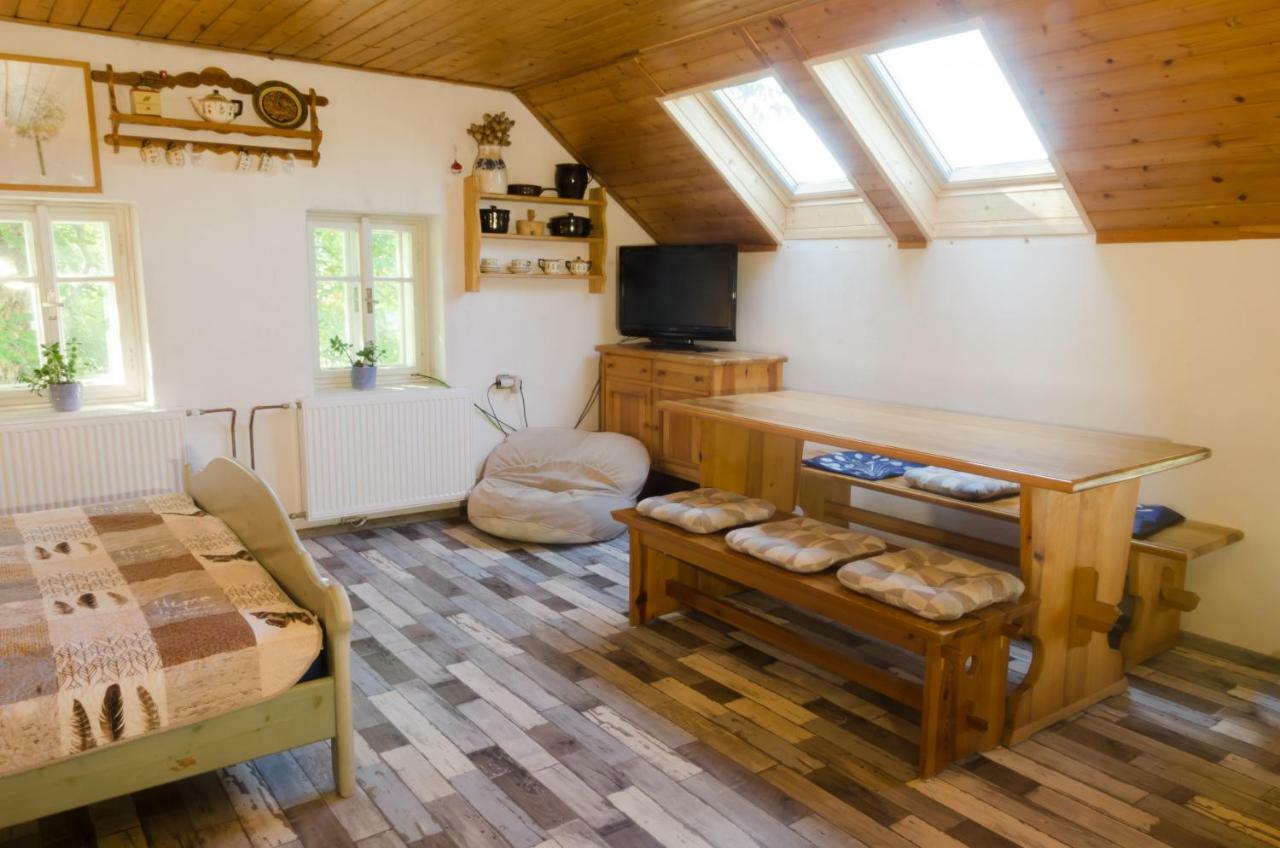 Ferienwohnung Chaloupka U Sv. Dyndy Nová Ves Exterior foto